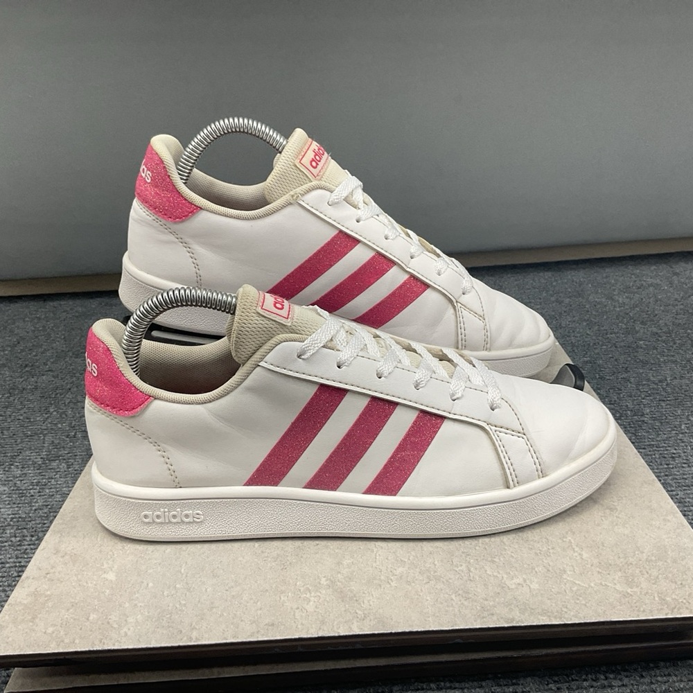 Adidas Grand Court Women’s Sneakers White Pink Glitter Stripes Size 5.5-EG5136